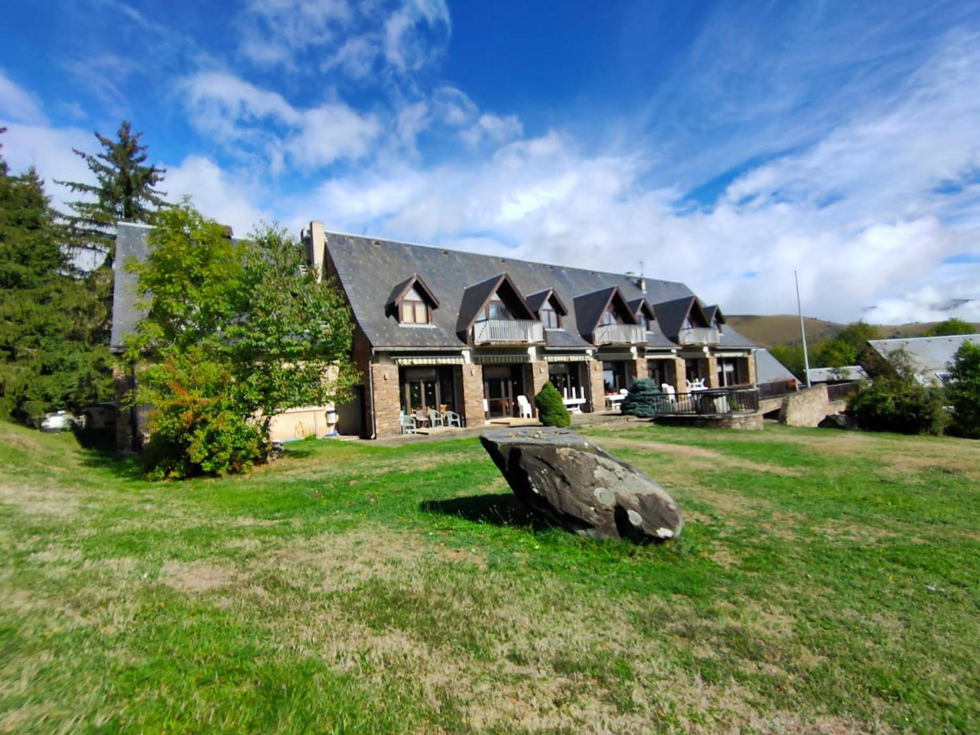 La Moraine Hotel Garin Exterior photo